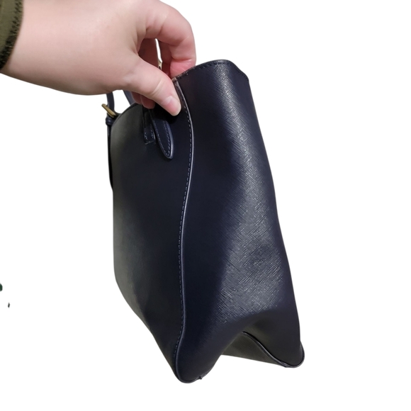 EUC Tory Burch Navy Leather Tote - Picture 4 of 7